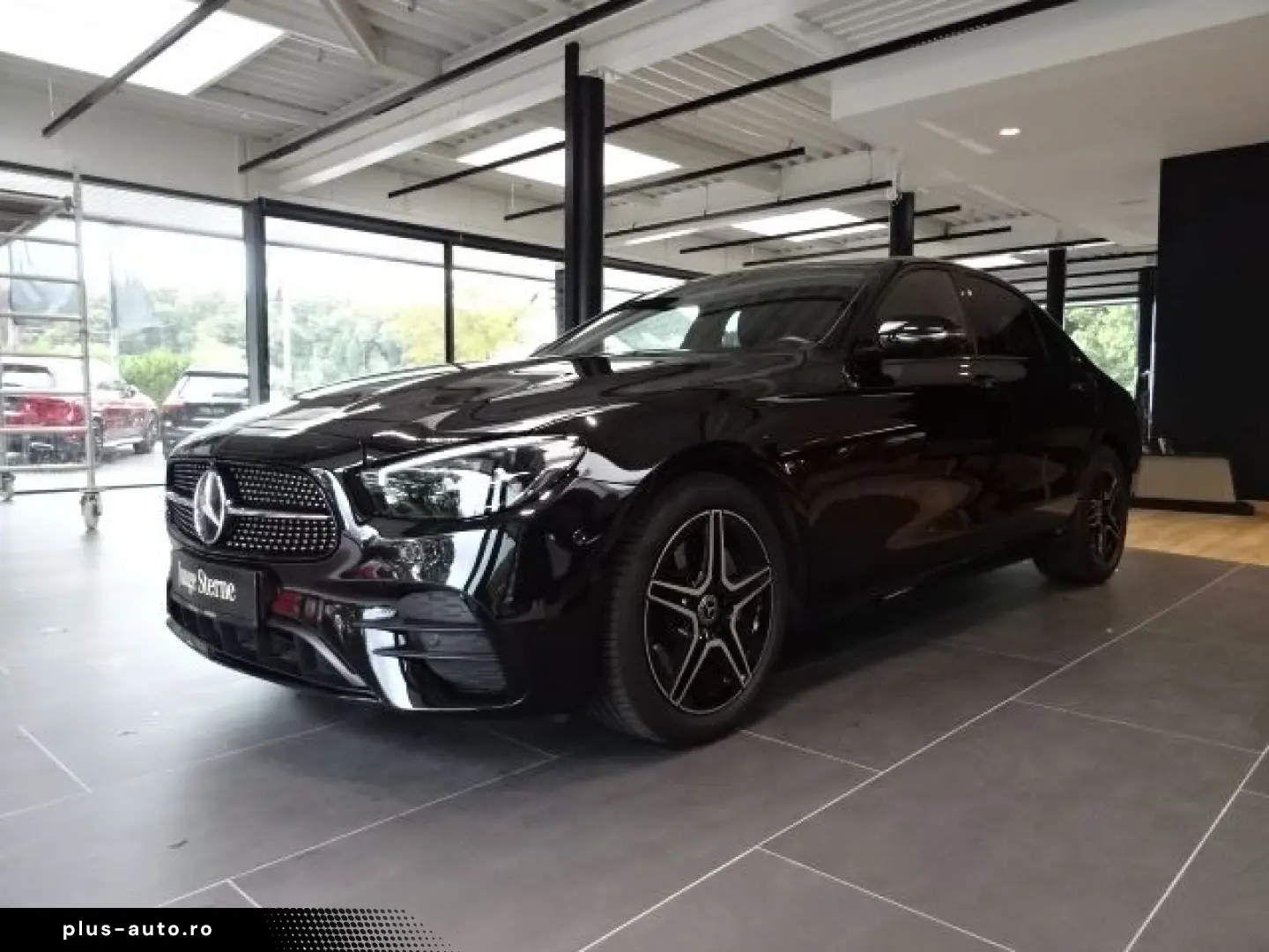 MERCEDES-BENZ E 200 d  AMG Night AHK Burmester 360