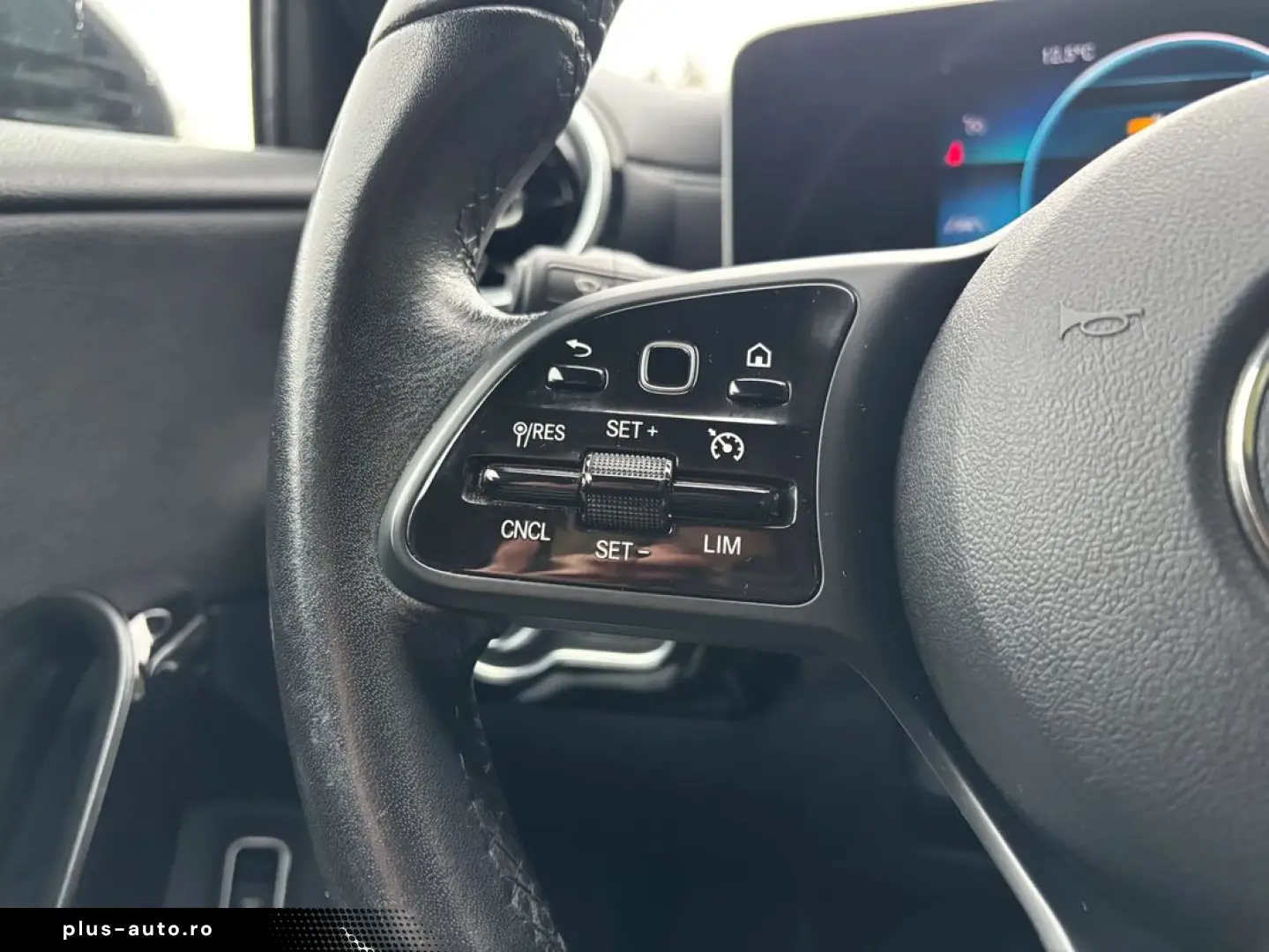 Mercedes-Benz A-180