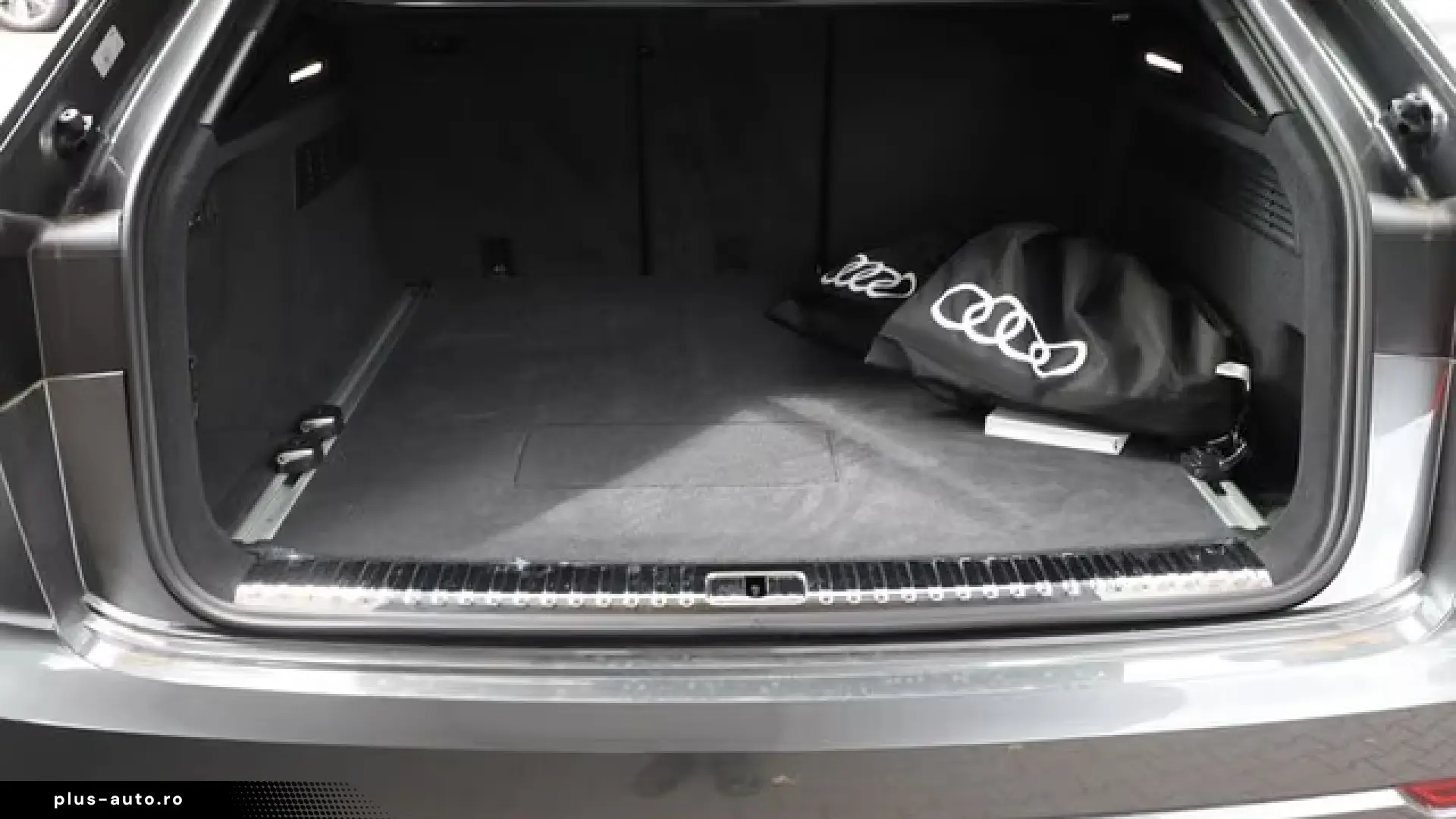 Audi Q8 60 TFSI e quattro S line LM22 AHK