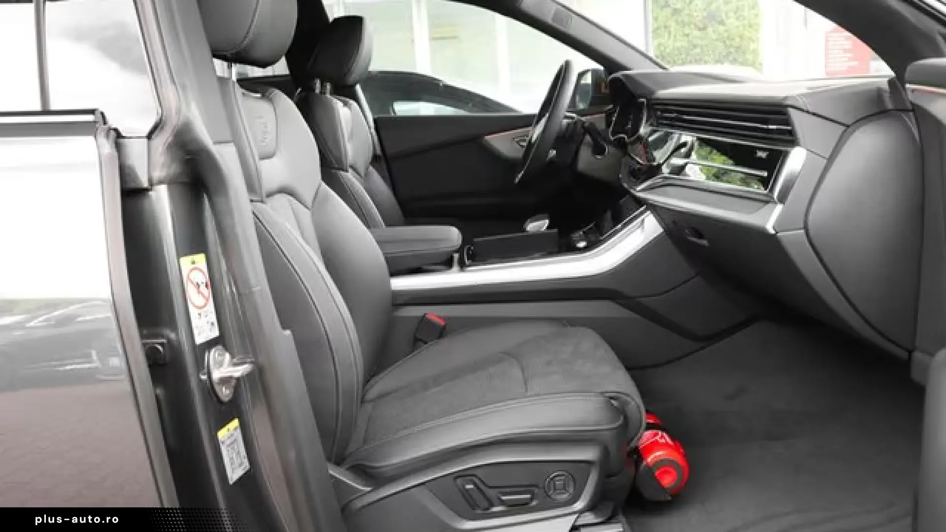 Audi Q8 60 TFSI e quattro S line LM22 AHK
