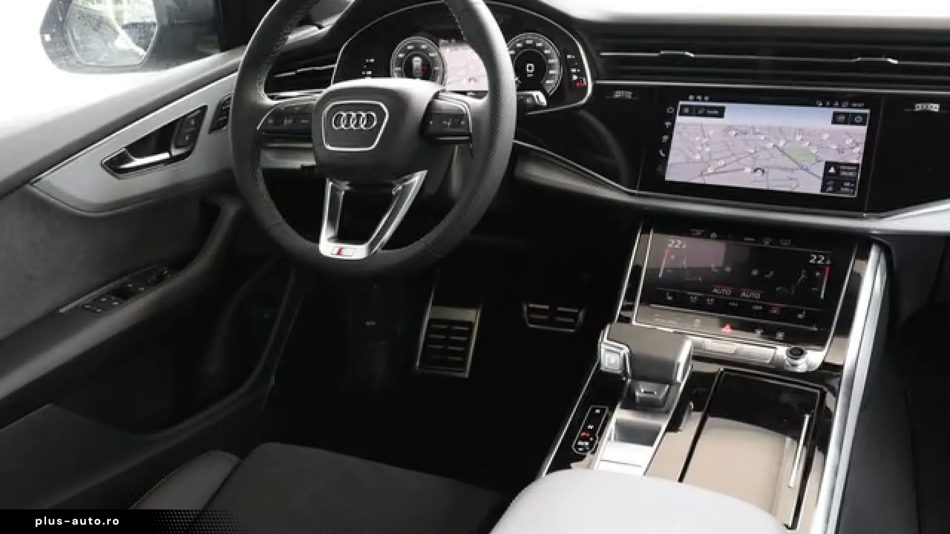 Audi Q8 60 TFSI e quattro S line LM22 AHK