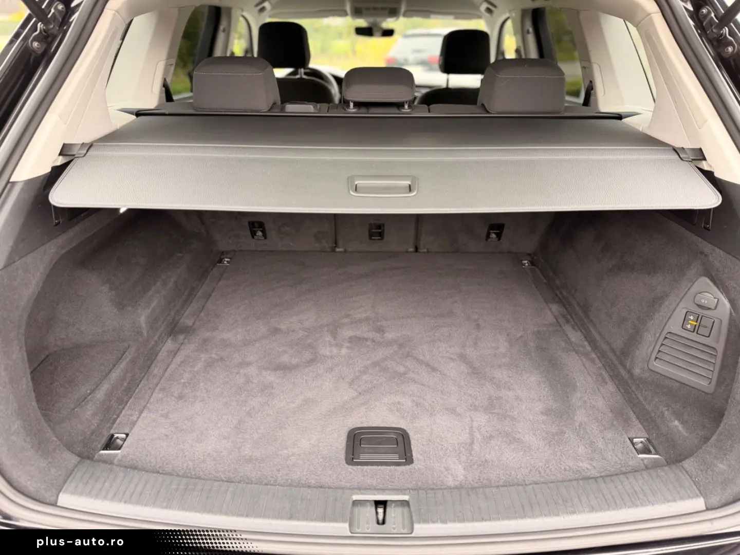 VW Touareg 3.0TDI 4Motion LED AHK KAMERA L-Ass 1Han