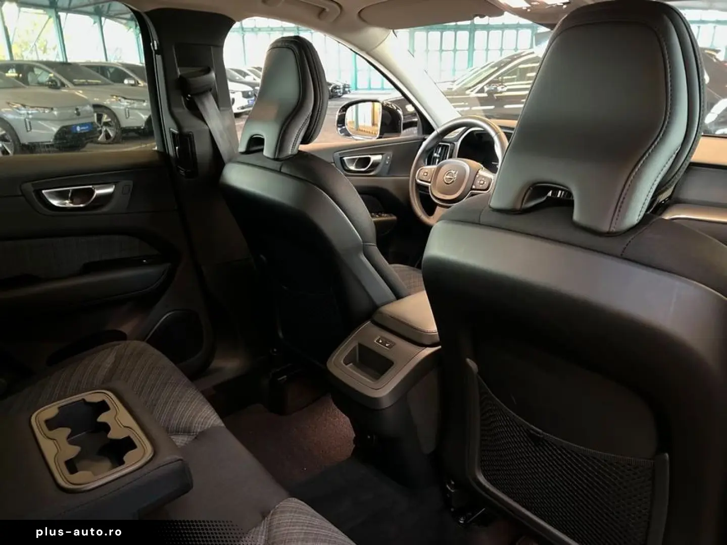 VOLVO XC60 B4 Aut BLIS PilotAssist Voll-LED Google-Map