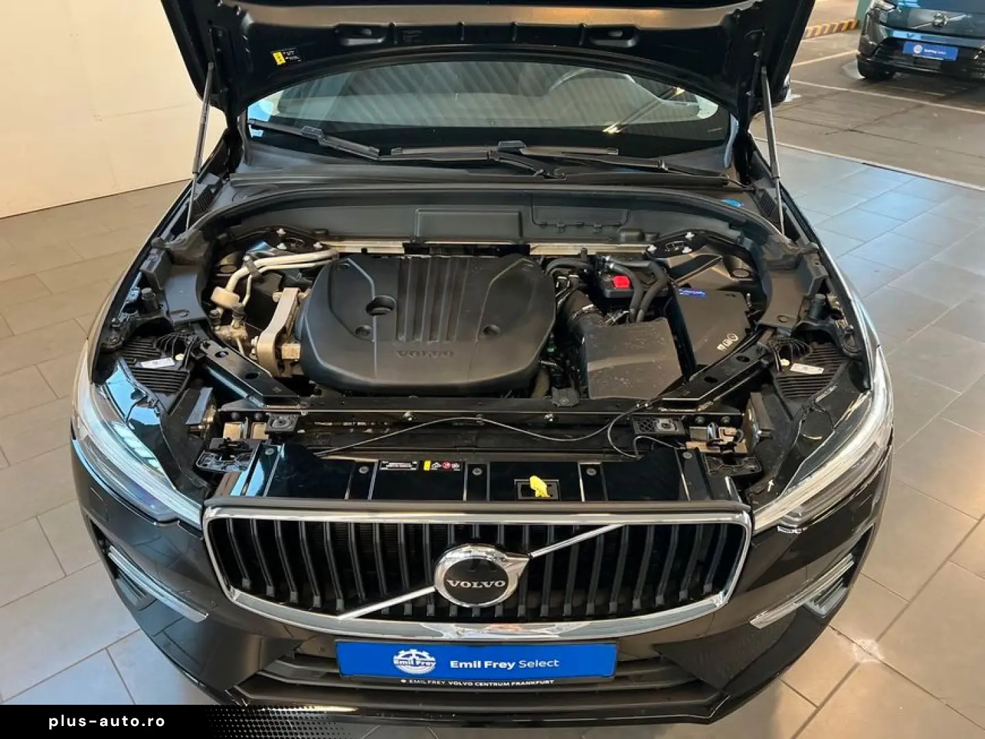 VOLVO XC60 B4 Aut BLIS PilotAssist Voll-LED Google-Map