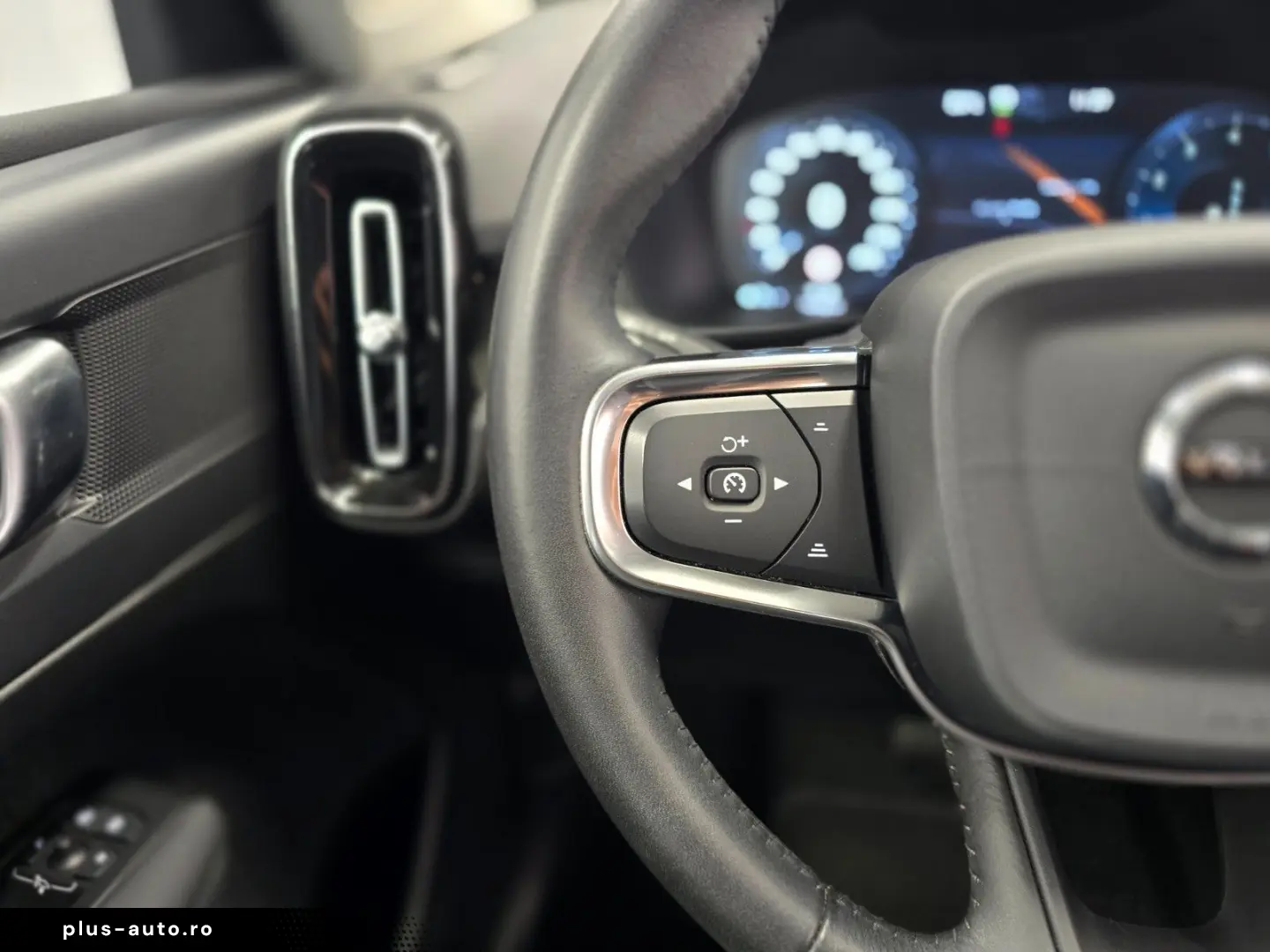 VOLVO XC40 Geartronic Inscription 2WD LED Navi Leder