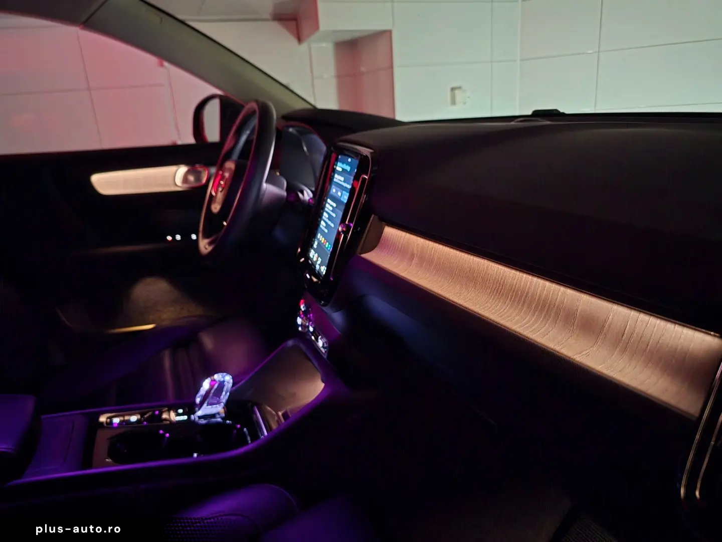 VOLVO XC40 Geartronic Inscription 2WD LED Navi Leder