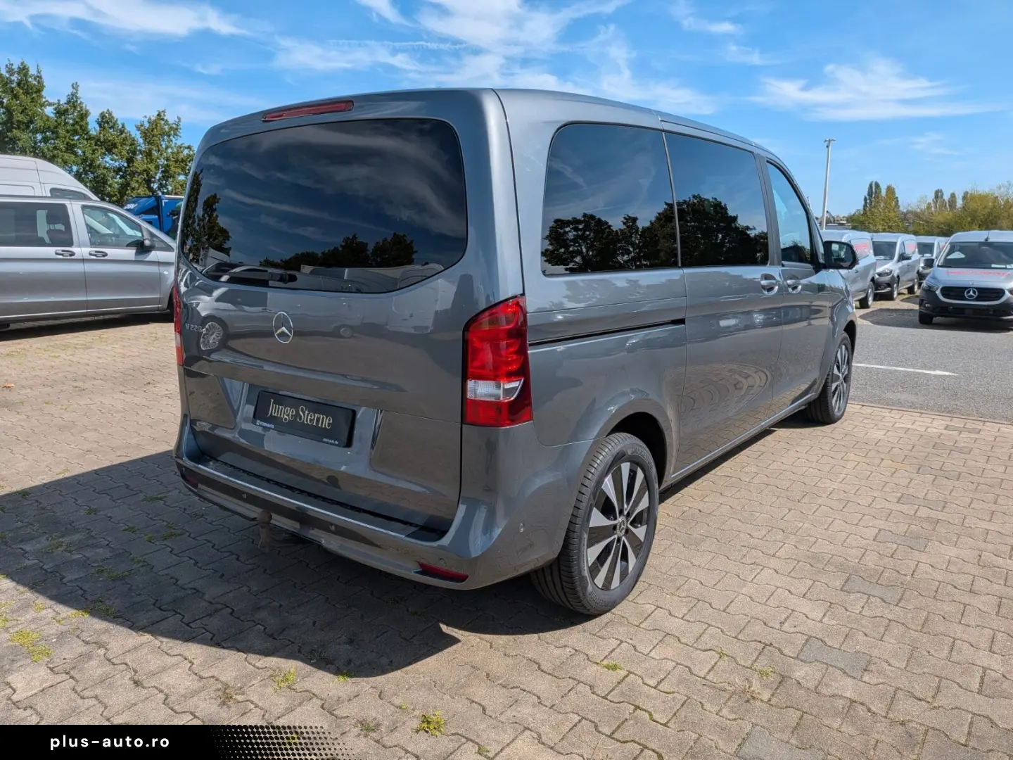 MERCEDES-BENZ V 220 d 8 locuri