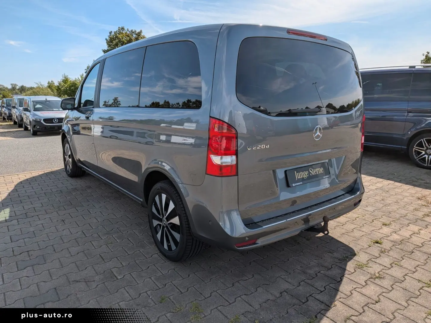 MERCEDES-BENZ V 220 d 8 locuri