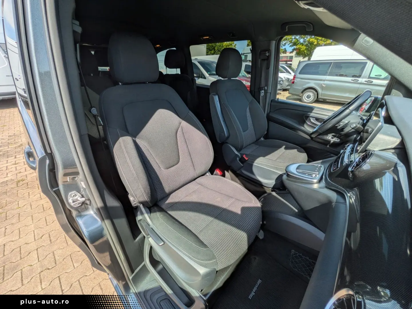 MERCEDES-BENZ V 220 d 8 locuri