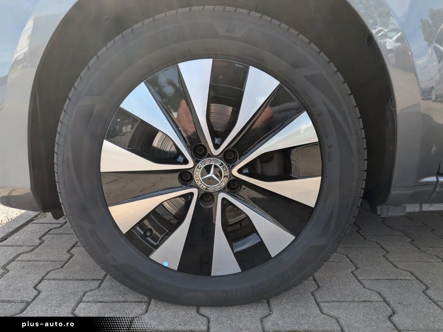 MERCEDES-BENZ V 220 d 8 locuri