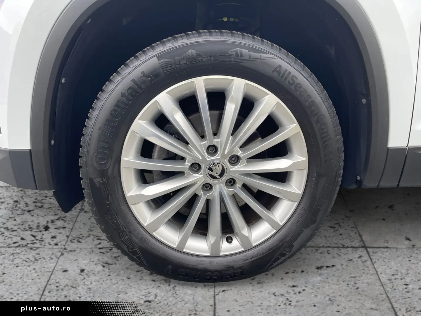 SKODA Kodiaq 1.5TSI AMBITION LED APP RFK GRA DAB 7S