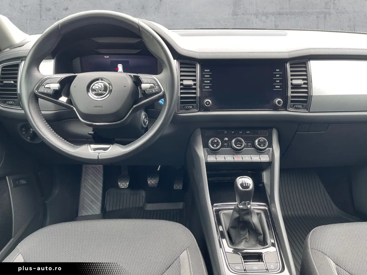 SKODA Kodiaq 1.5TSI AMBITION LED APP RFK GRA DAB 7S