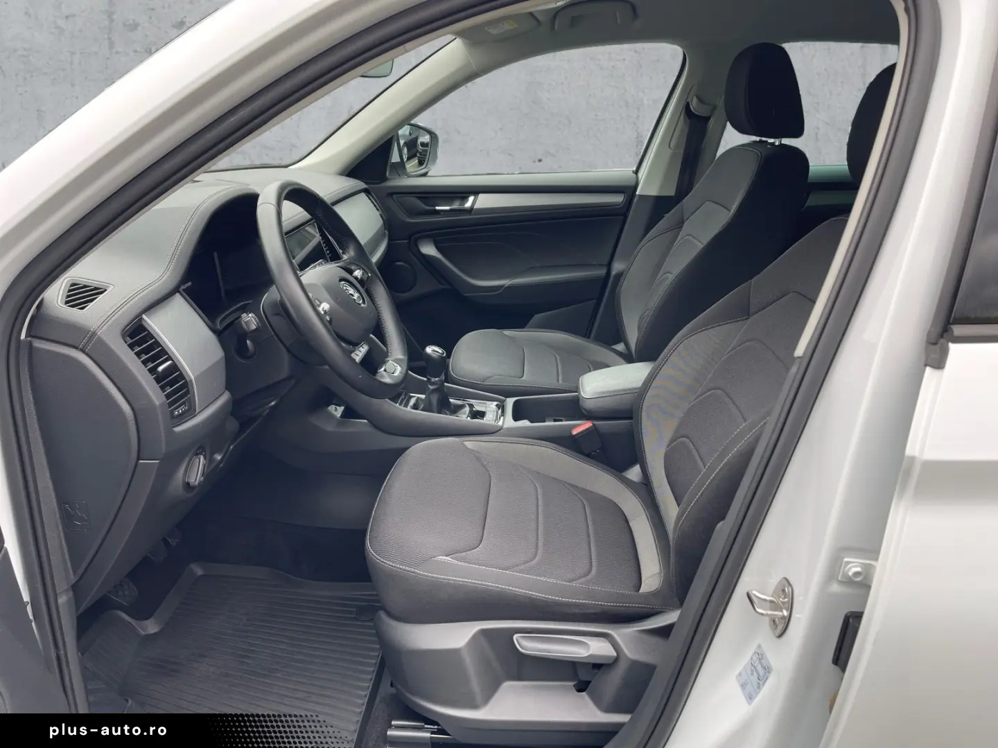 SKODA Kodiaq 1.5TSI AMBITION LED APP RFK GRA DAB 7S