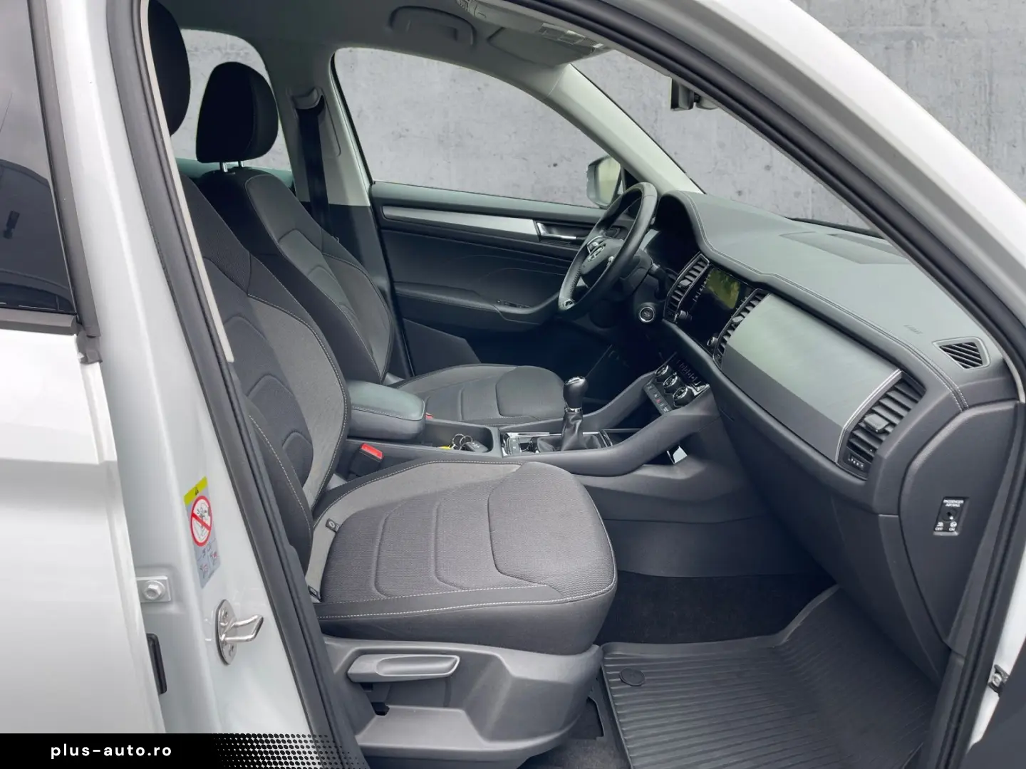 SKODA Kodiaq 1.5TSI AMBITION LED APP RFK GRA DAB 7S