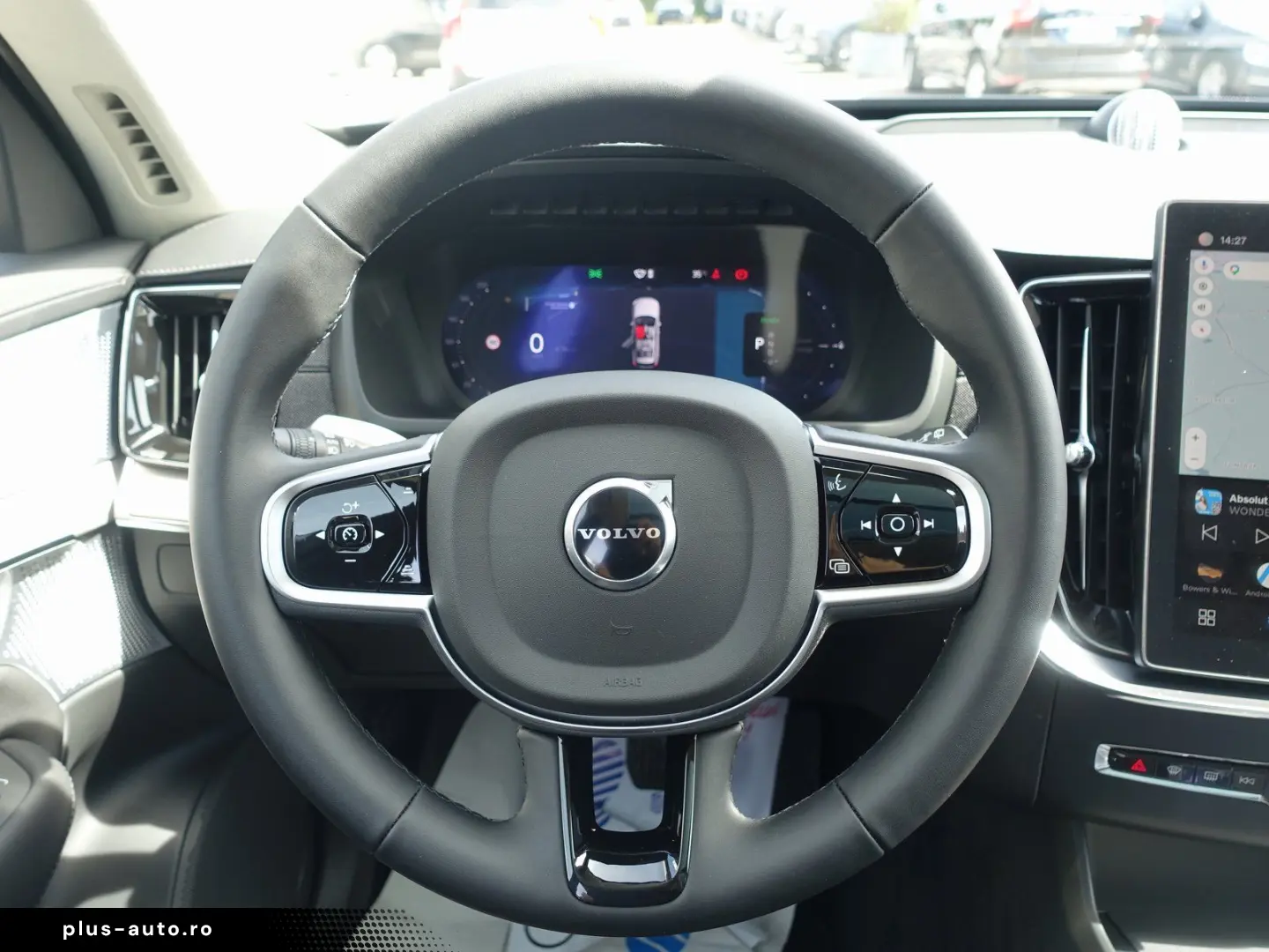 VOLVO XC90 Ultra Dark T8 AWD Plug-in   Pano B&W FourC