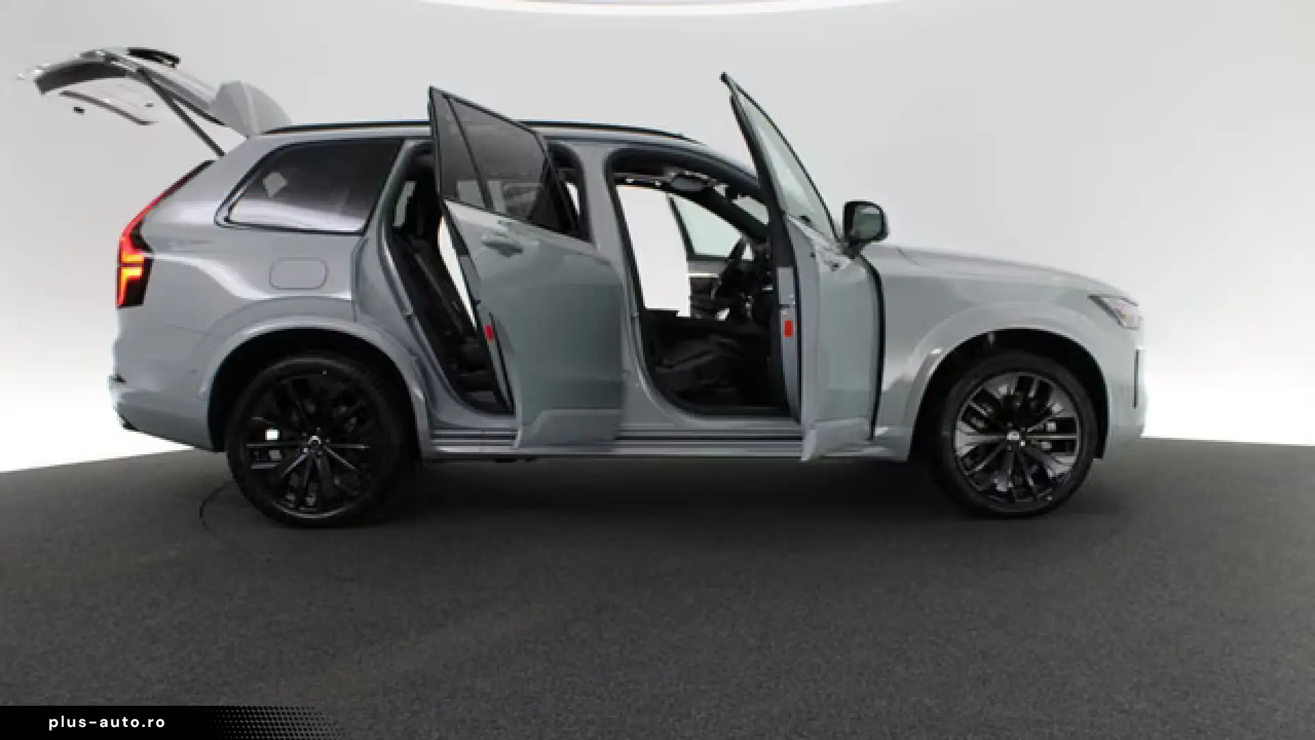 Volvo XC90 T8 Plus Black Edition Recharge Plug-IN
