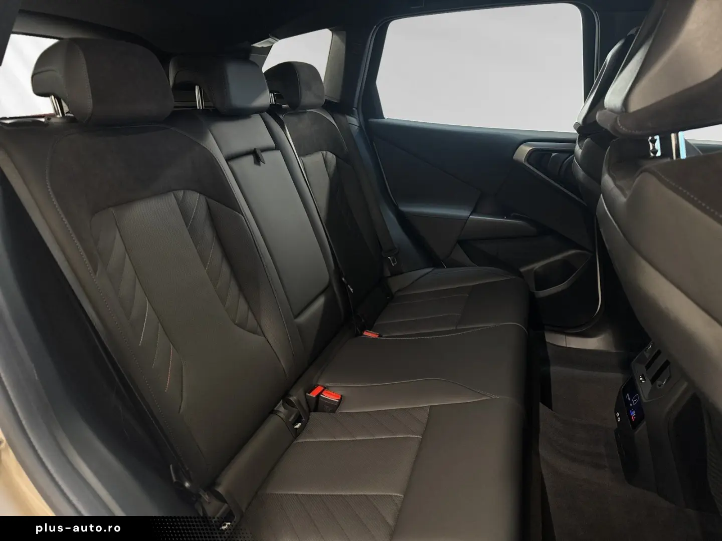 BMW X3 30e xDrive  Dune Grey  M Sport AHK DA
