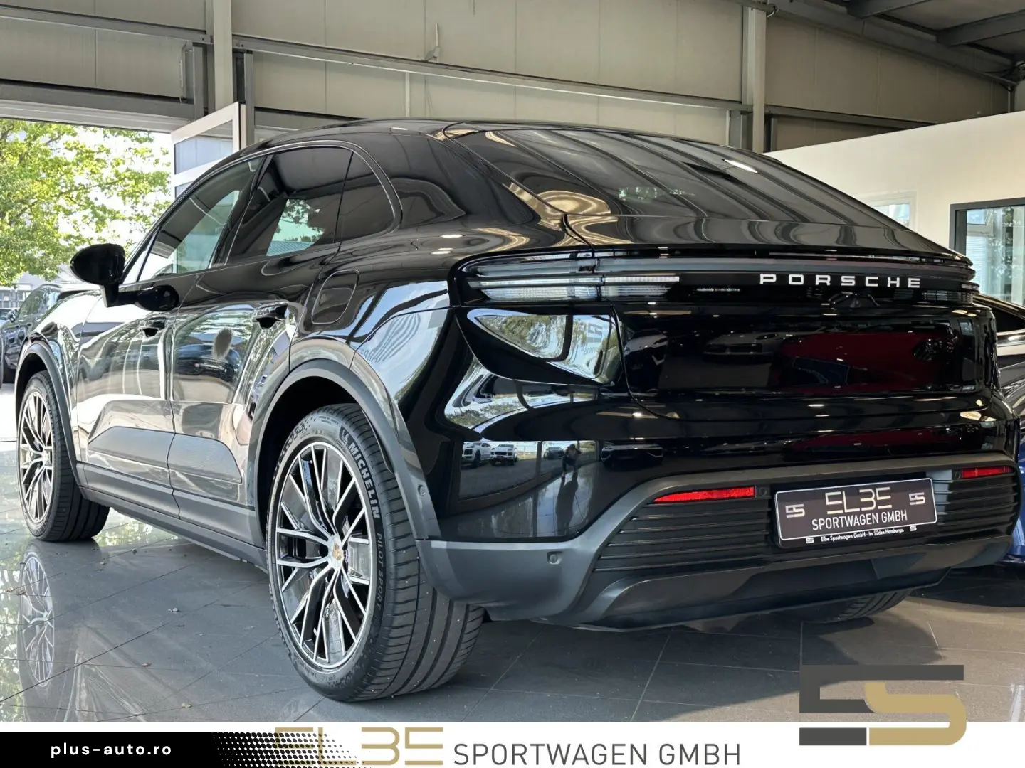 PORSCHE Macan Electric PANO LUFT ACC 21  SPORT-CHRONOLED