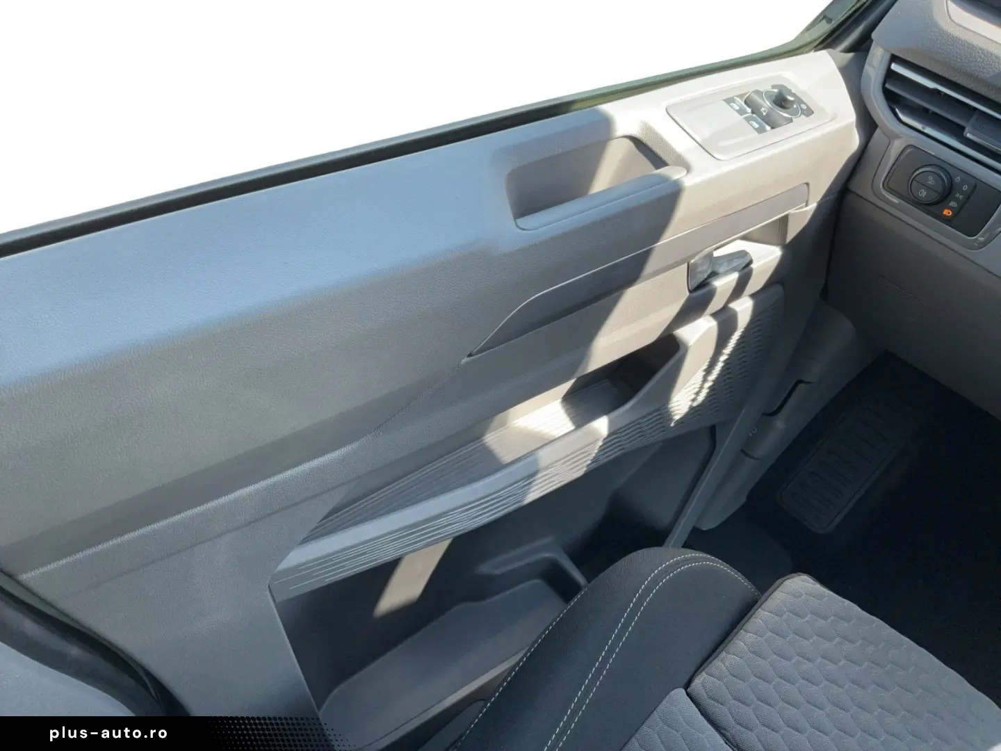 VW T7 Caravelle 9 locuri