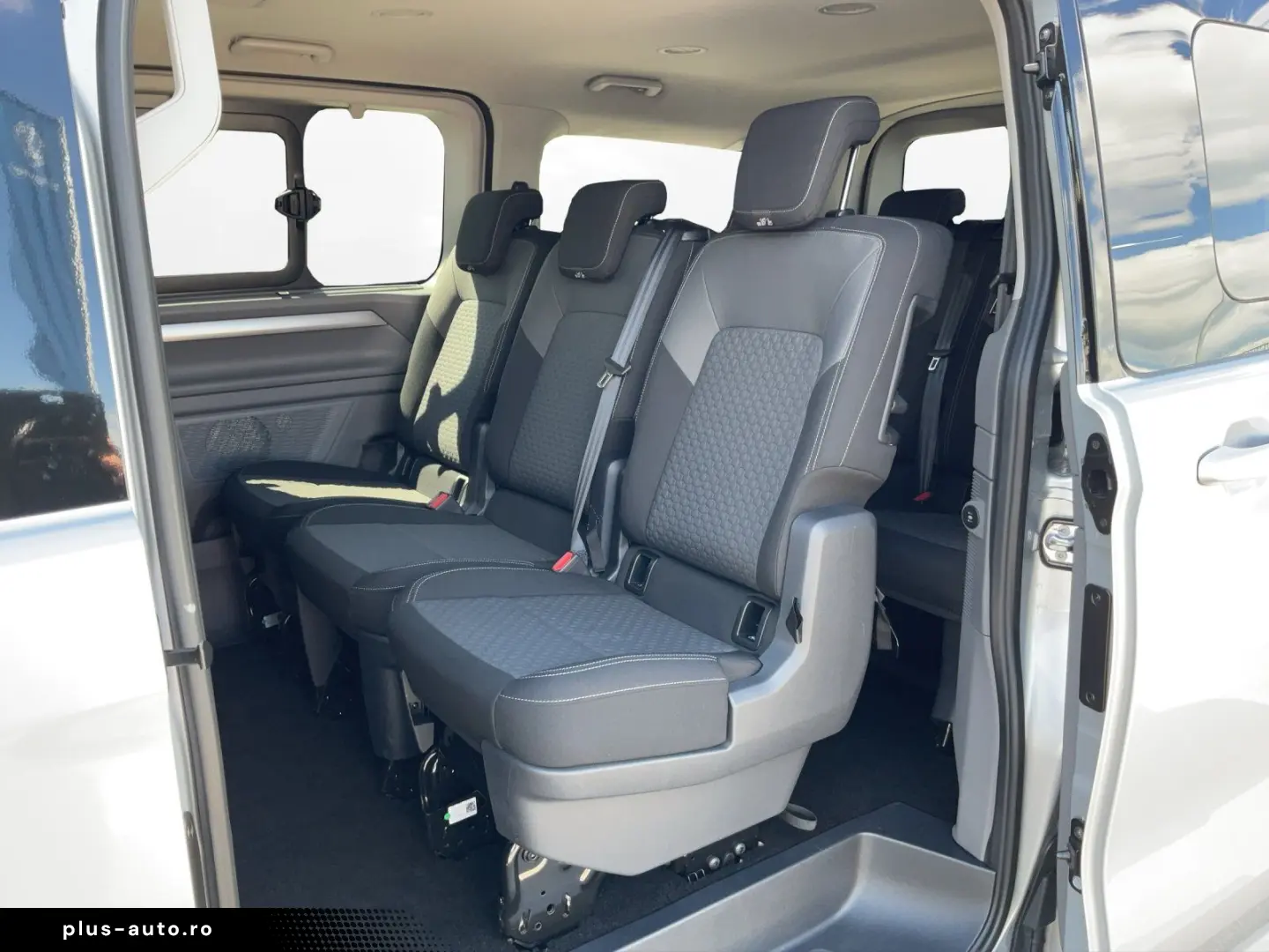 VW T7 Caravelle 9 locuri