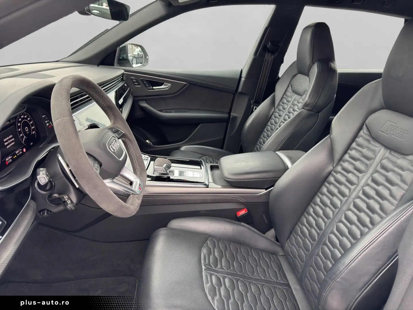 AUDI RS Q8 4.0 TFSI QUATTRO AHK MATRIX OPTIKPAKET