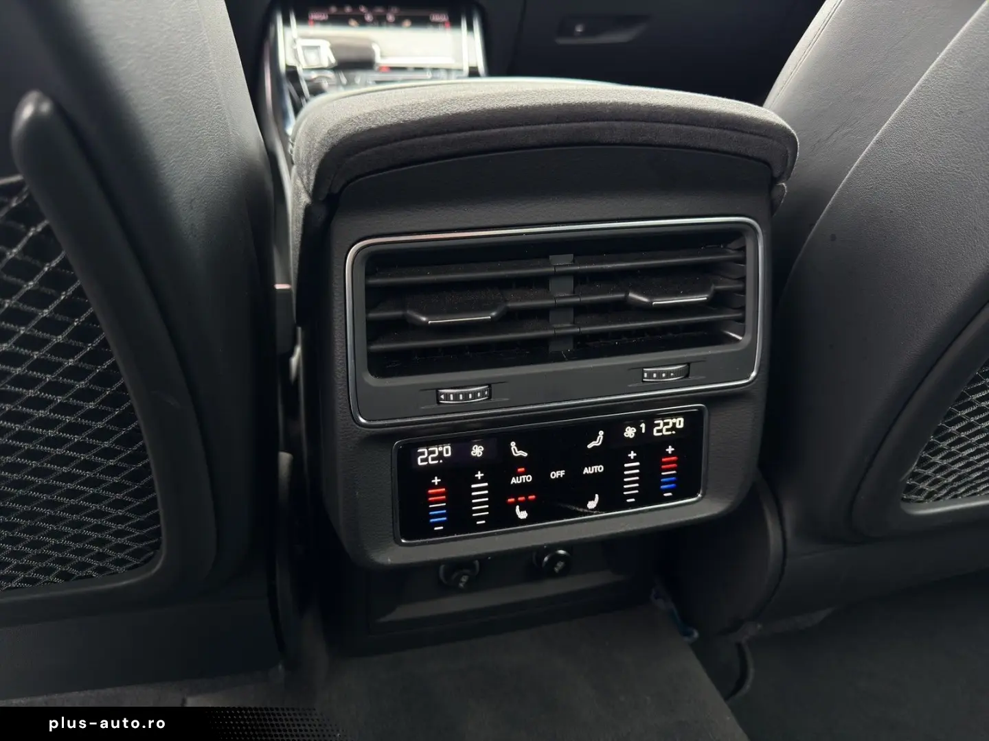 AUDI RS Q8 4.0 TFSI QUATTRO AHK MATRIX OPTIKPAKET