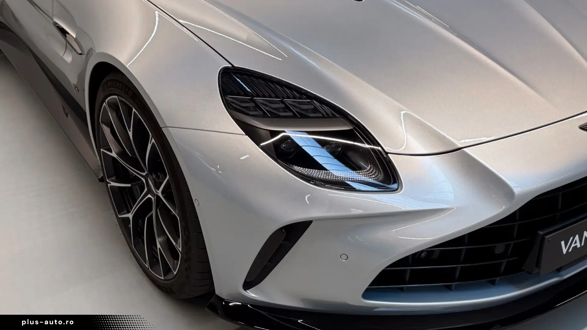 Aston Martin V8 Vantage NEW Vantage S