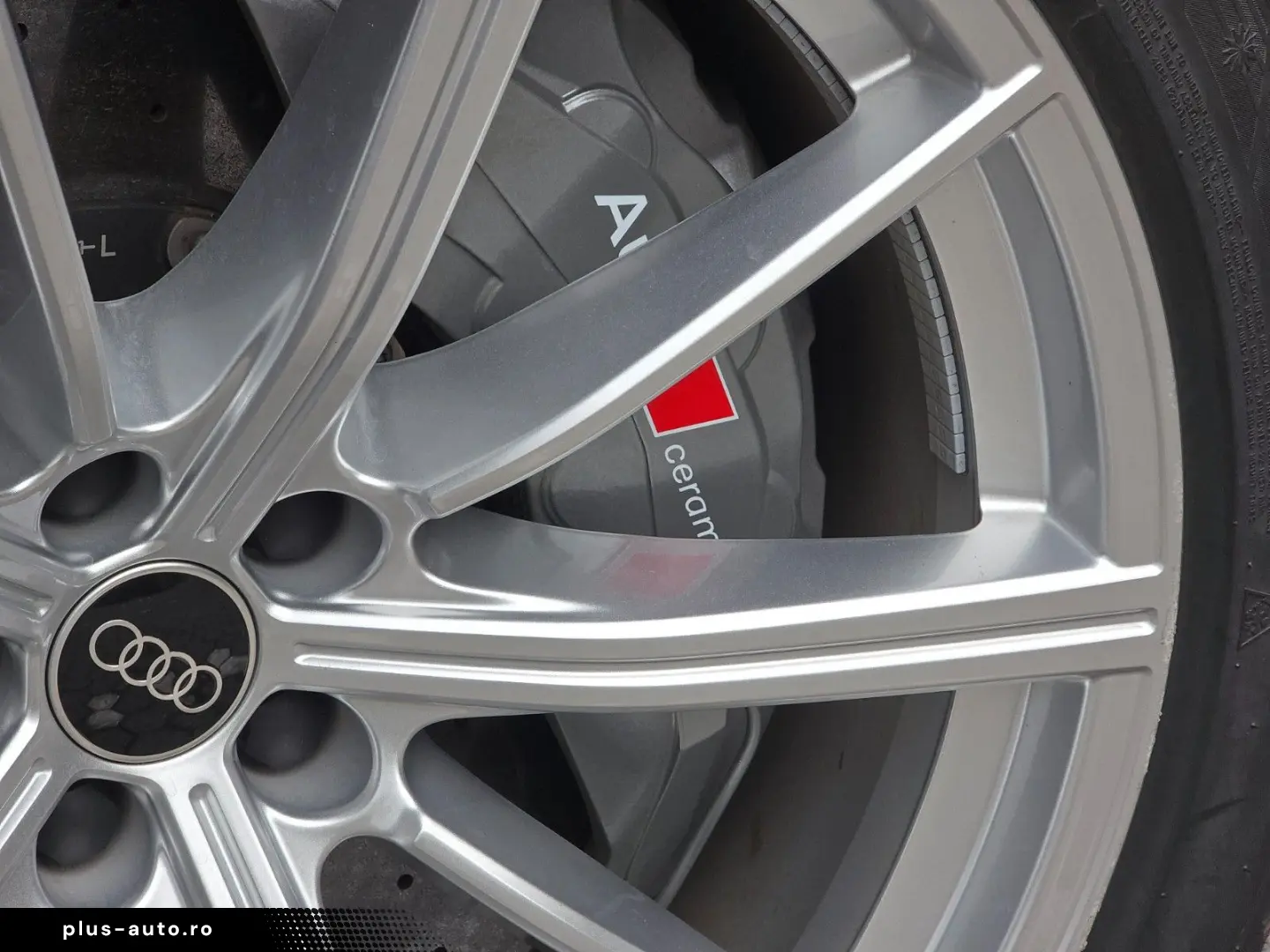 AUDI RSQ8 (Massage Ceramic 360 Kamera)