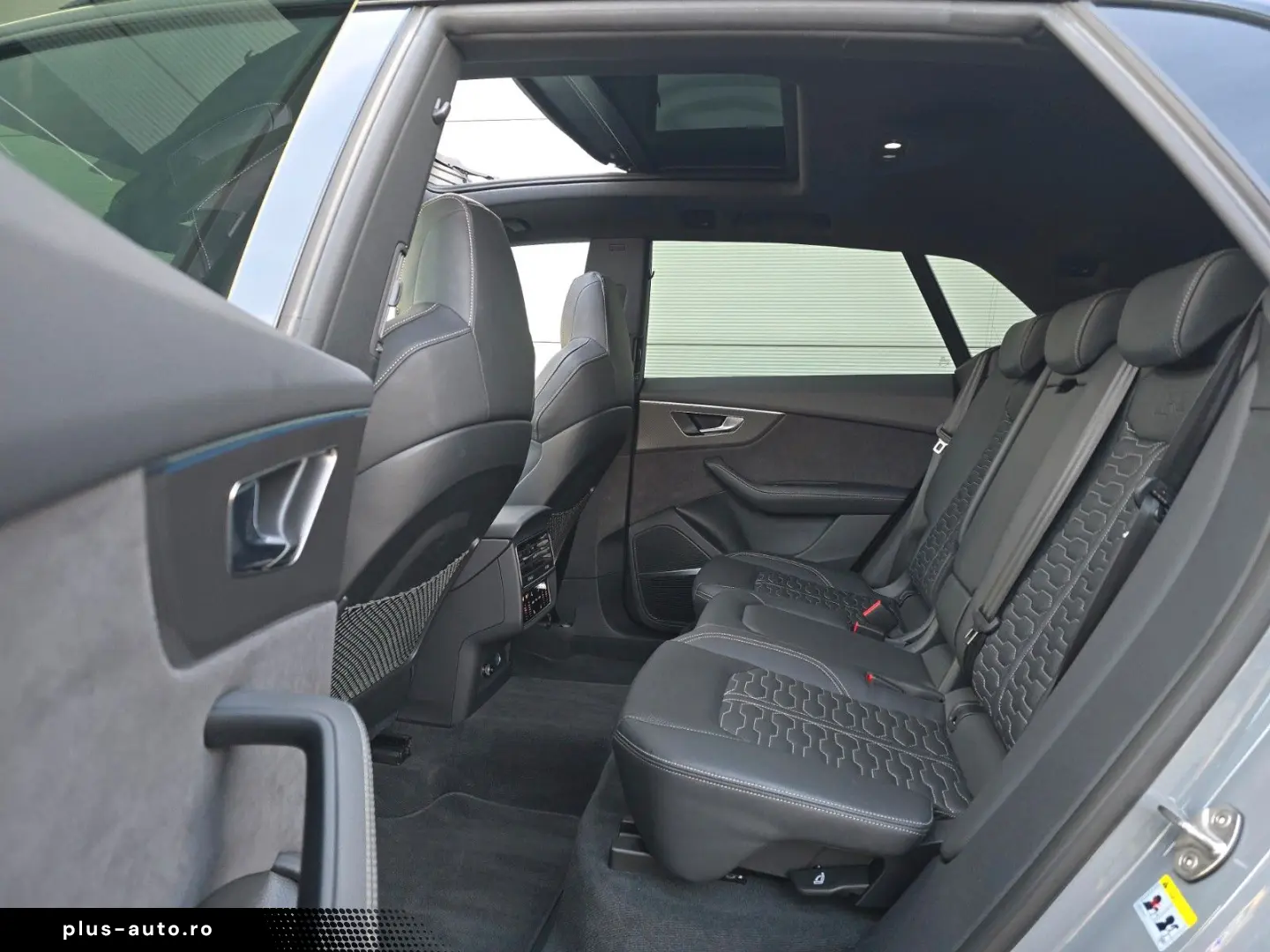 AUDI RSQ8 (Massage Ceramic 360 Kamera)