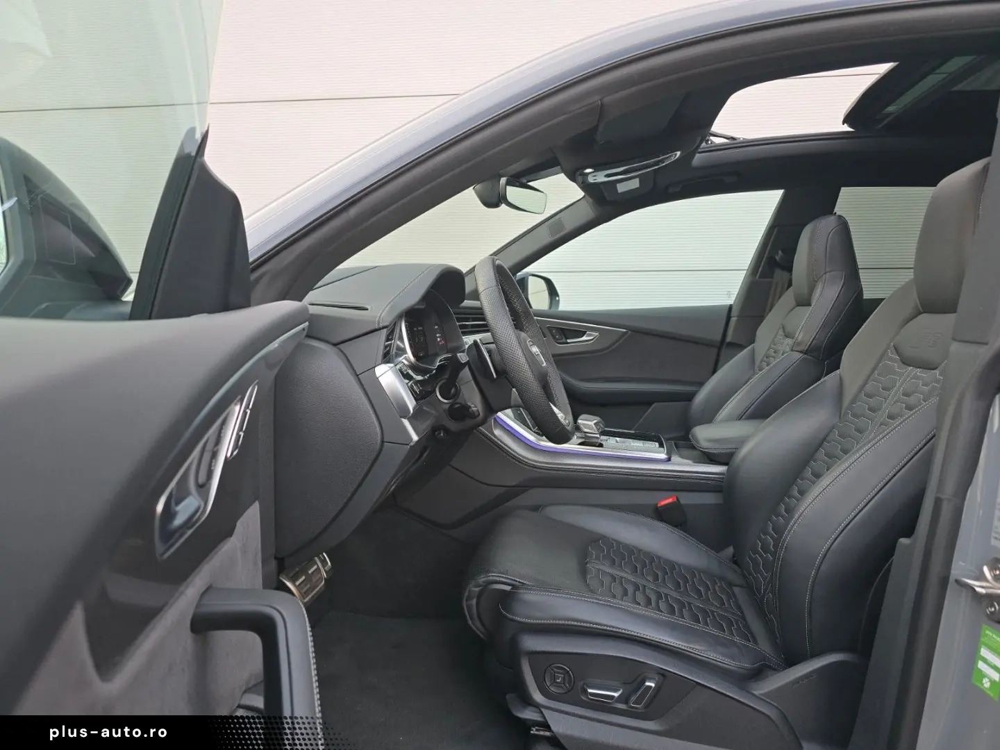 AUDI RSQ8 (Massage Ceramic 360 Kamera)
