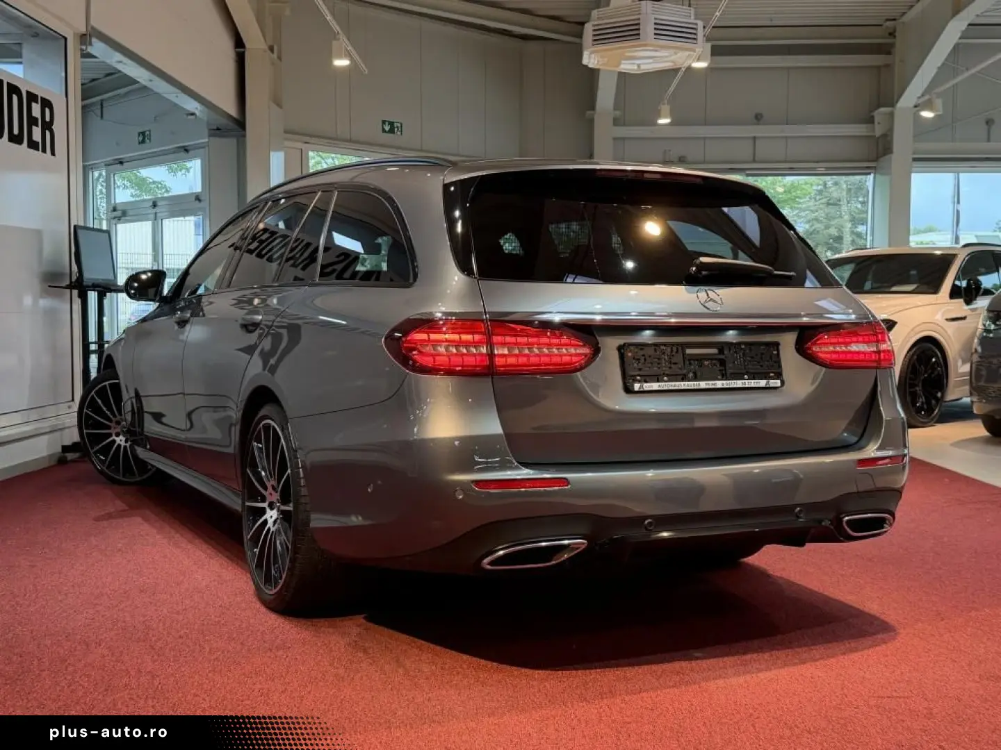 MERCEDES-BENZ E 400 d 4Matic T 9G AMG Line  LED Kamera