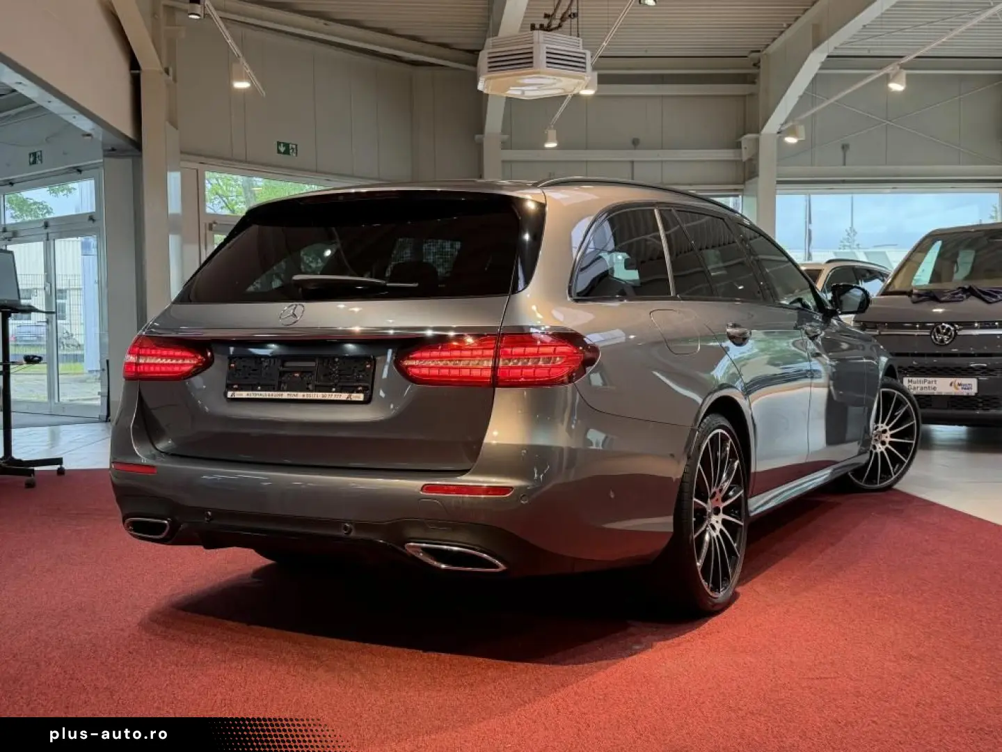 MERCEDES-BENZ E 400 d 4Matic T 9G AMG Line  LED Kamera