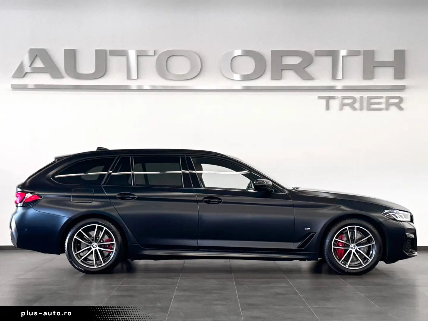 BMW 520d xDrive Touring M-SPORT-PRO PANO
