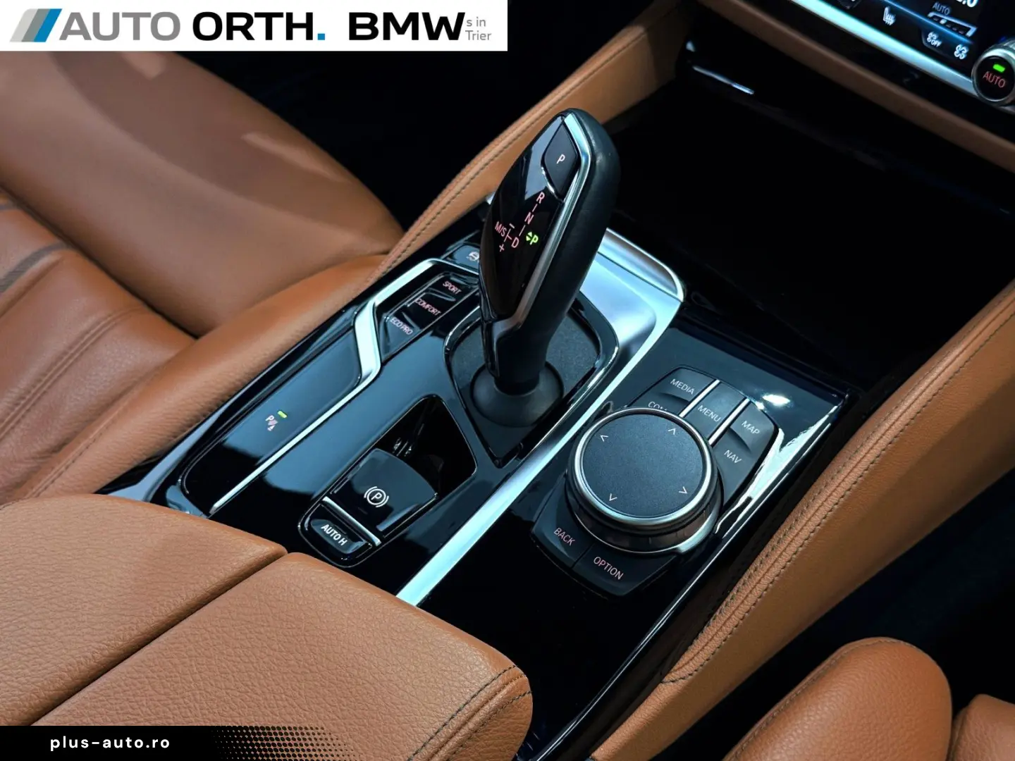 BMW 520d xDrive Touring M-SPORT-PRO PANO