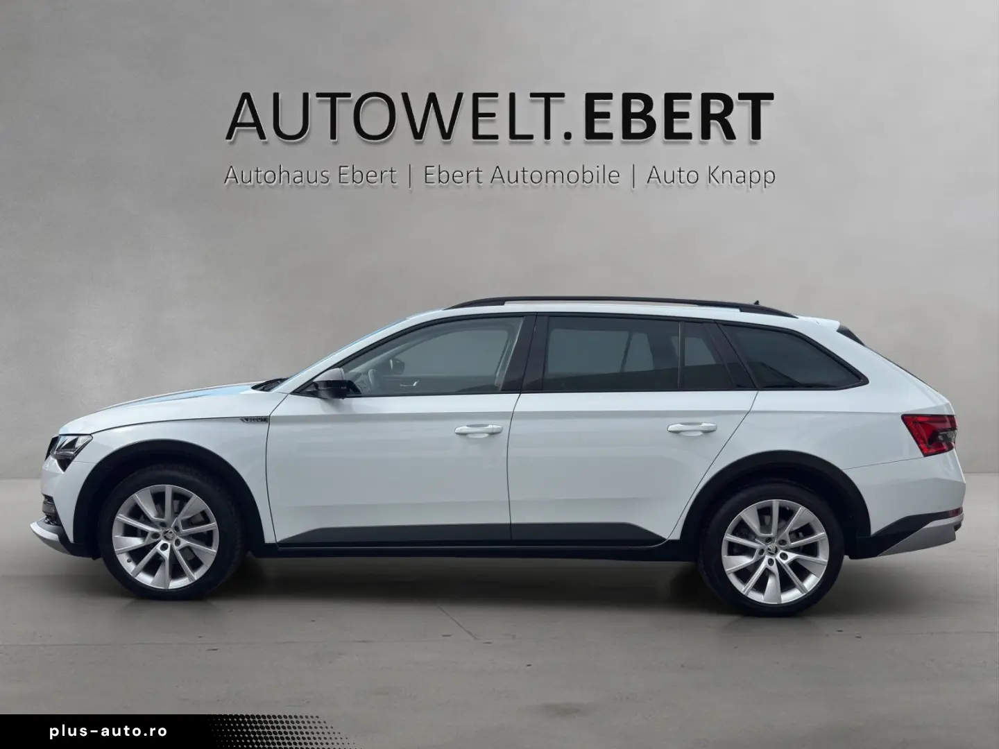 SKODA Superb Combi 2.0 TDI Scout Final Edt. AHK PANO