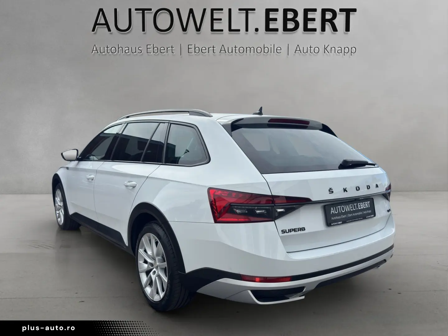 SKODA Superb Combi 2.0 TDI Scout Final Edt. AHK PANO