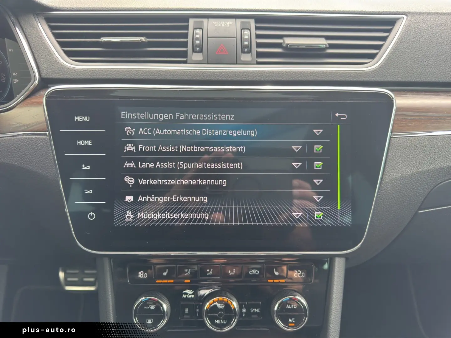 SKODA Superb Combi 2.0 TDI Scout Final Edt. AHK PANO