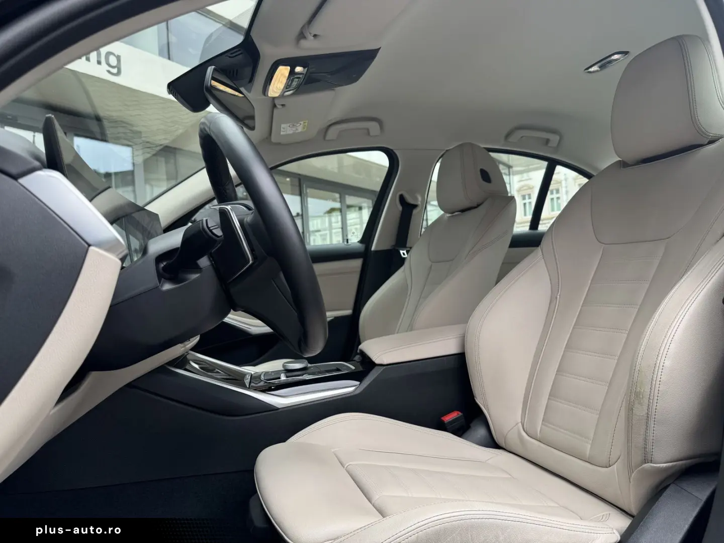 BMW 320i HuD PDC CarPlay . DAB Sportsitze 18  LMR