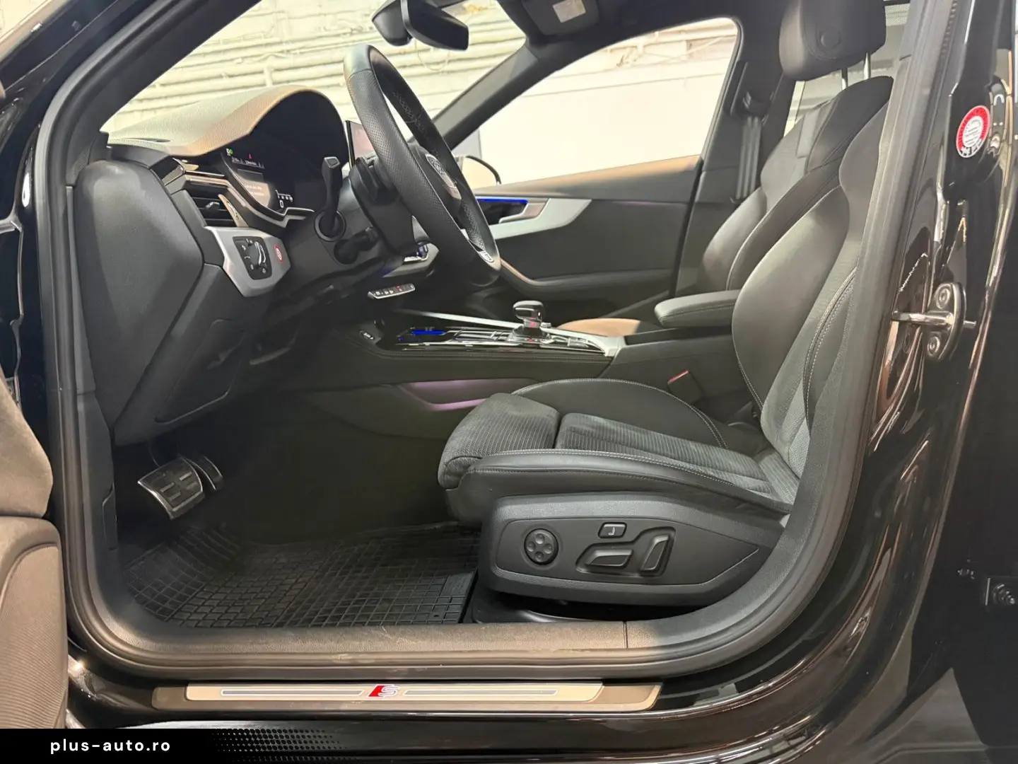 AUDI A4 Avant 40 TFSI qu. 3x S line  MATRIX