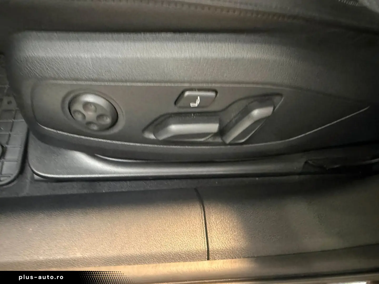 AUDI A4 Avant 40 TFSI qu. 3x S line  MATRIX