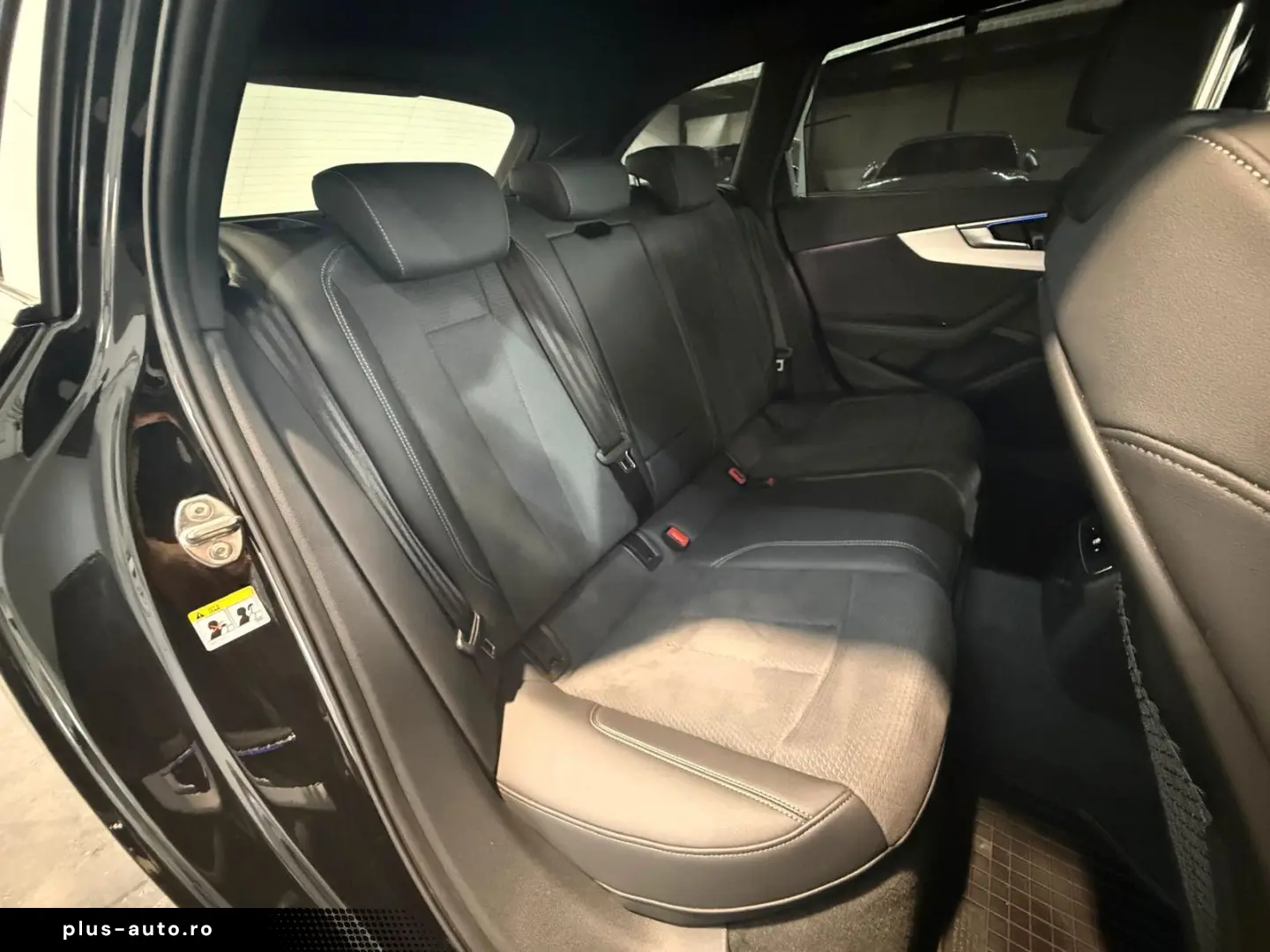 AUDI A4 Avant 40 TFSI qu. 3x S line  MATRIX
