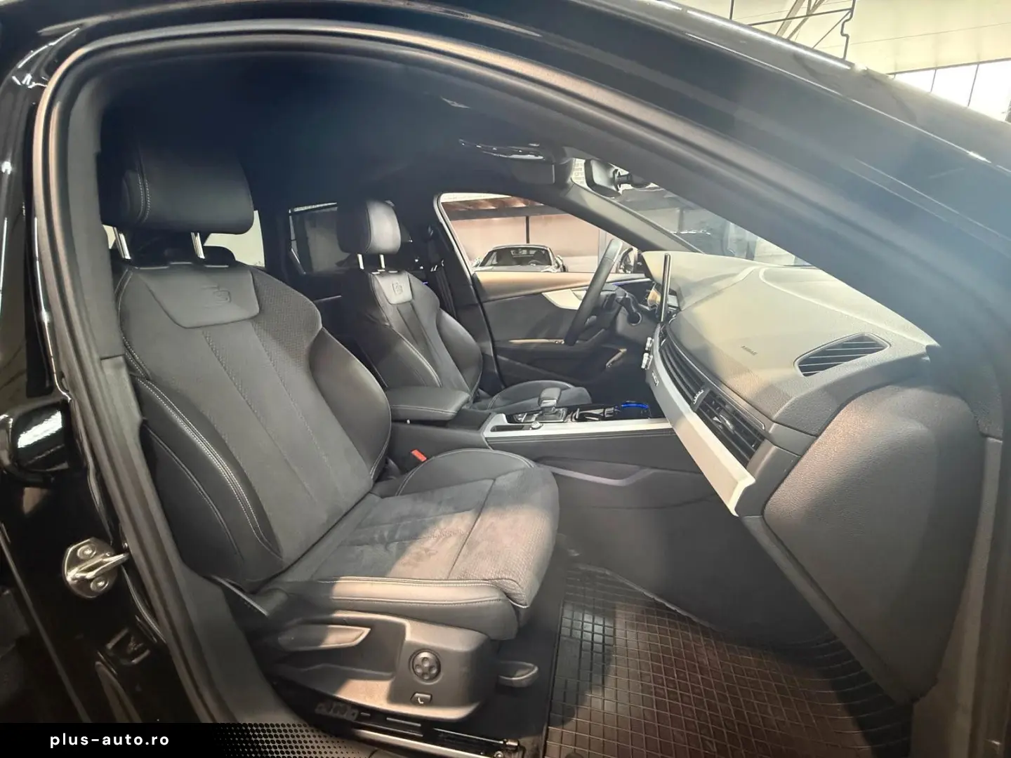 AUDI A4 Avant 40 TFSI qu. 3x S line  MATRIX