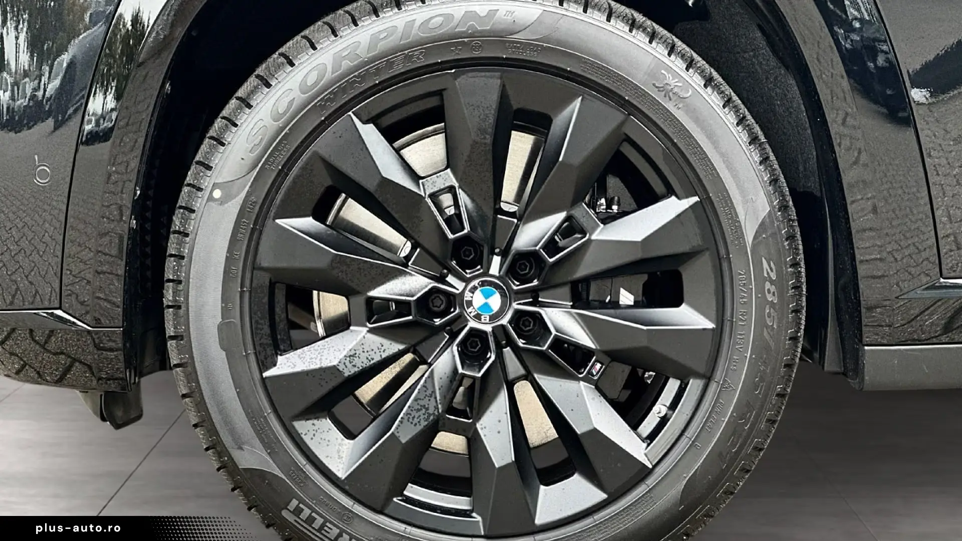 BMW XM 50e B&W Surround DAB