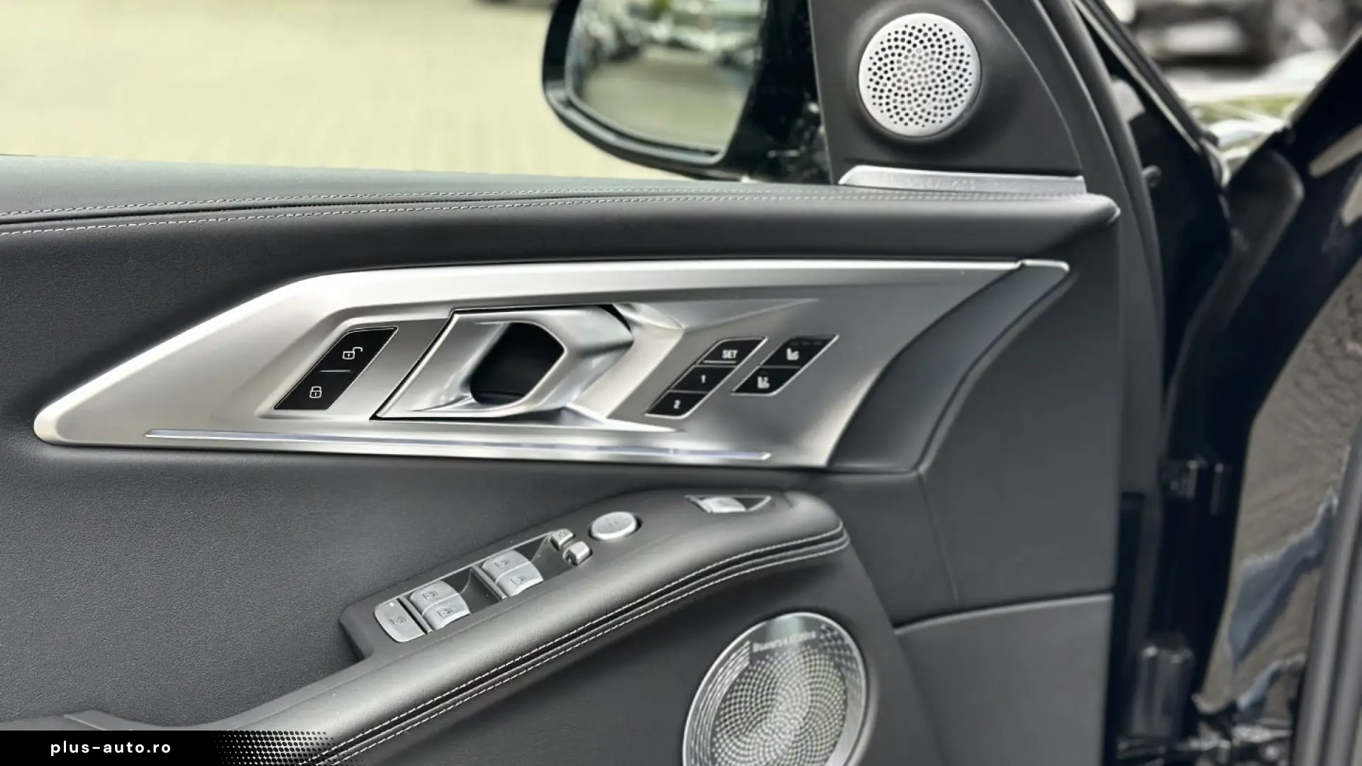 BMW XM 50e B&W Surround DAB