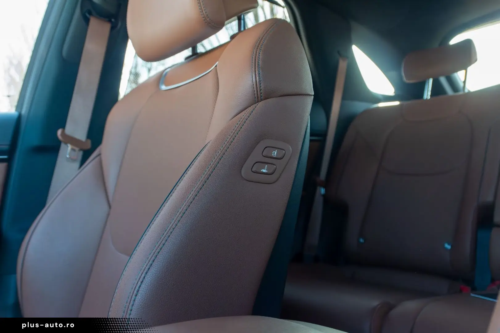 GENESIS GV70 2.5T Luxury 4WD