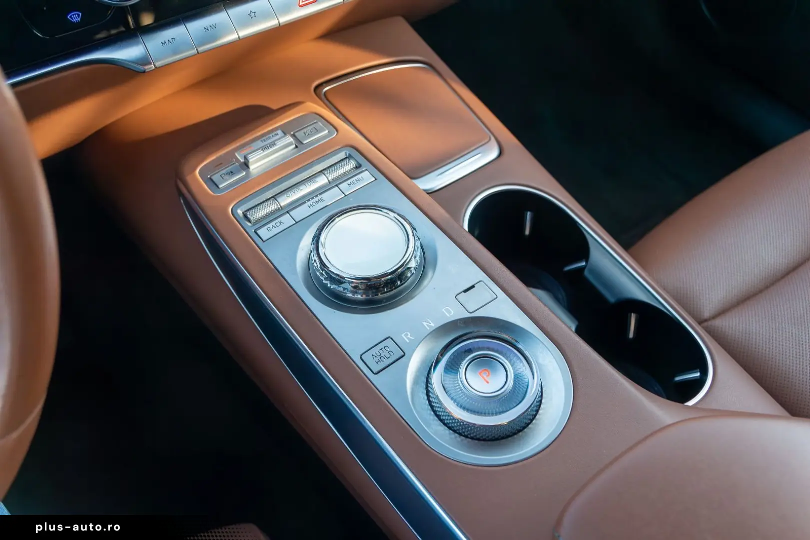 GENESIS GV70 2.5T Luxury 4WD