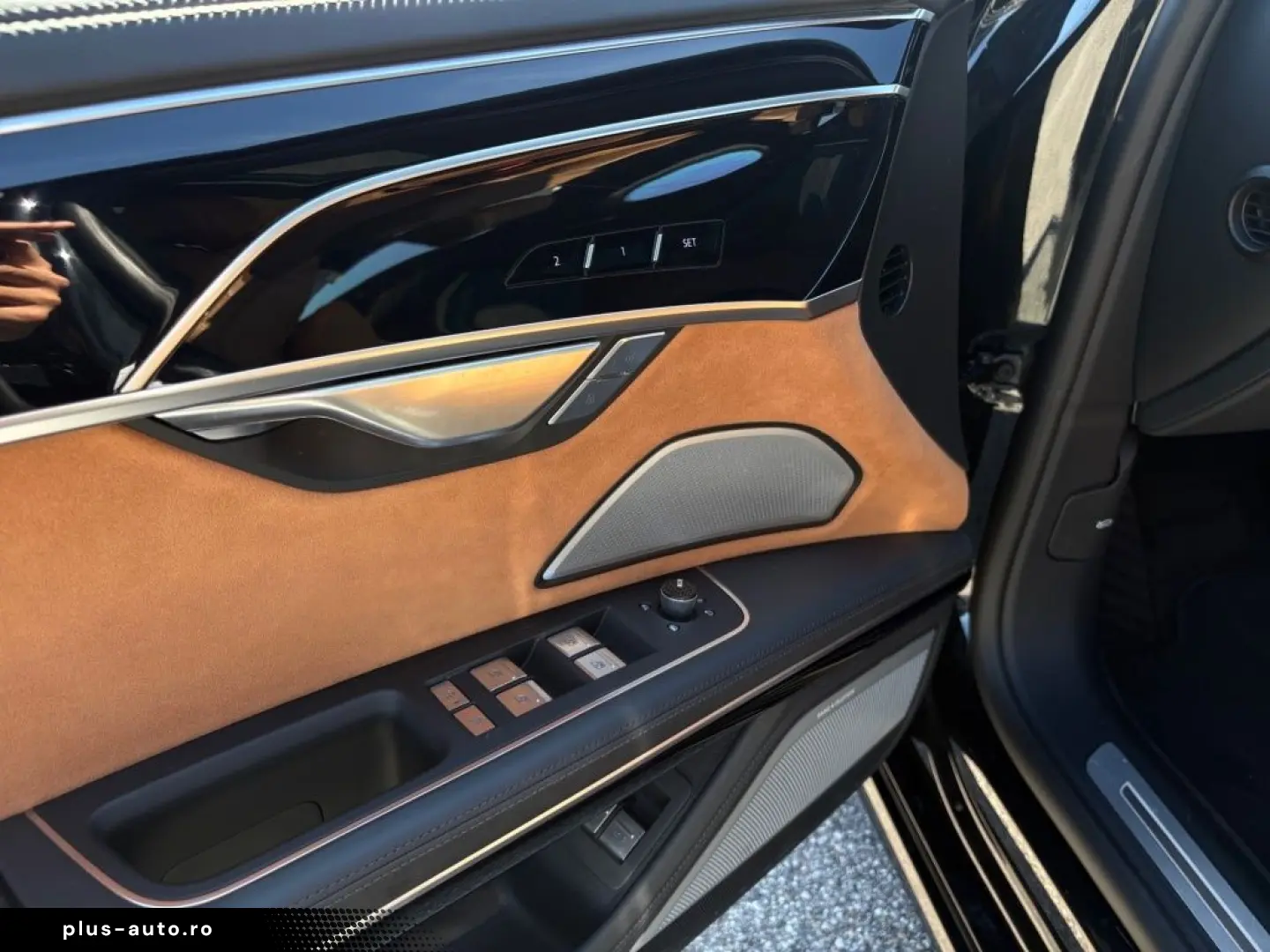 AUDI A8 60 TFSIe quattro L S-line FOND NIGHT HUD PANO