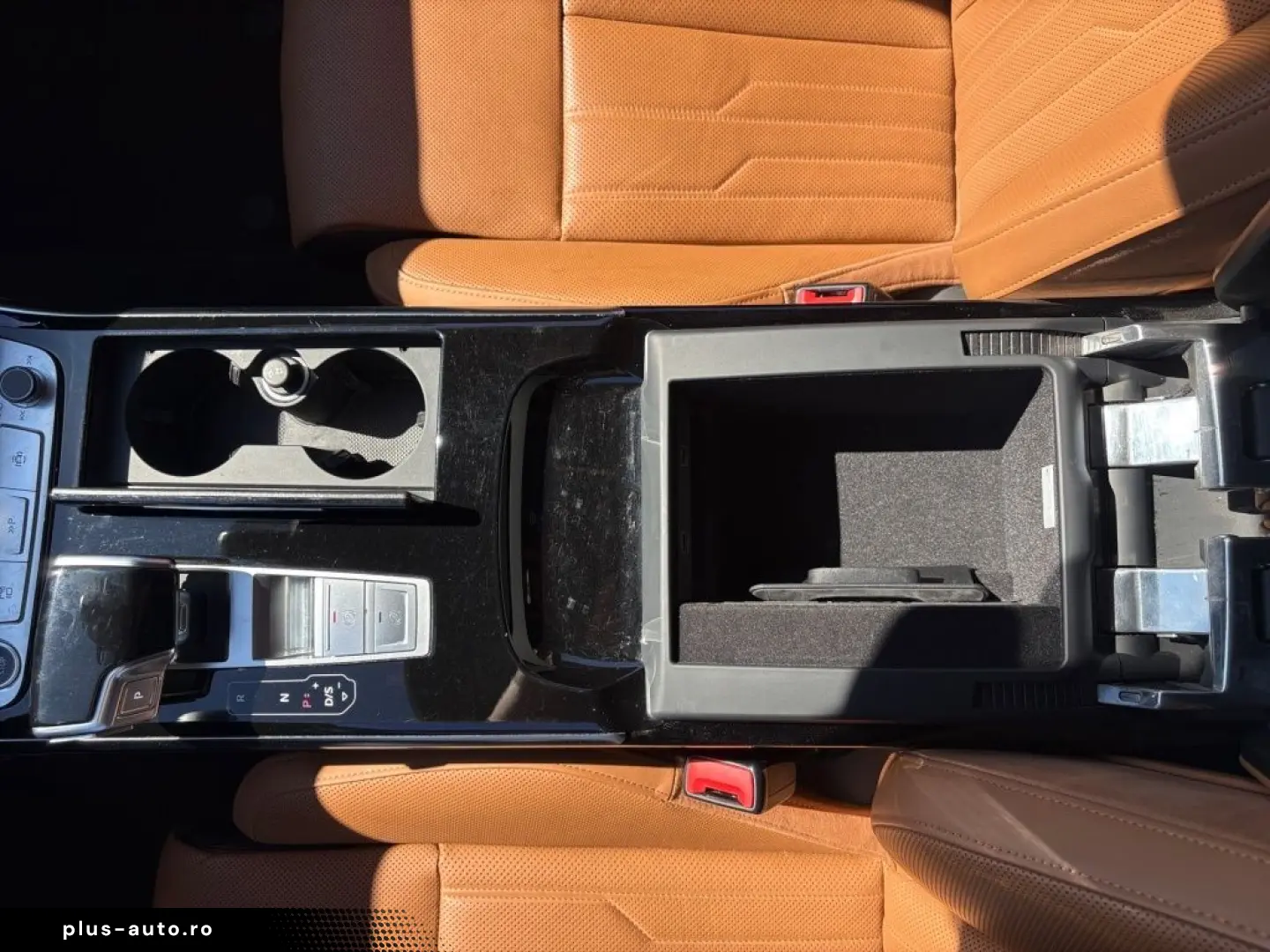 AUDI A8 60 TFSIe quattro L S-line FOND NIGHT HUD PANO
