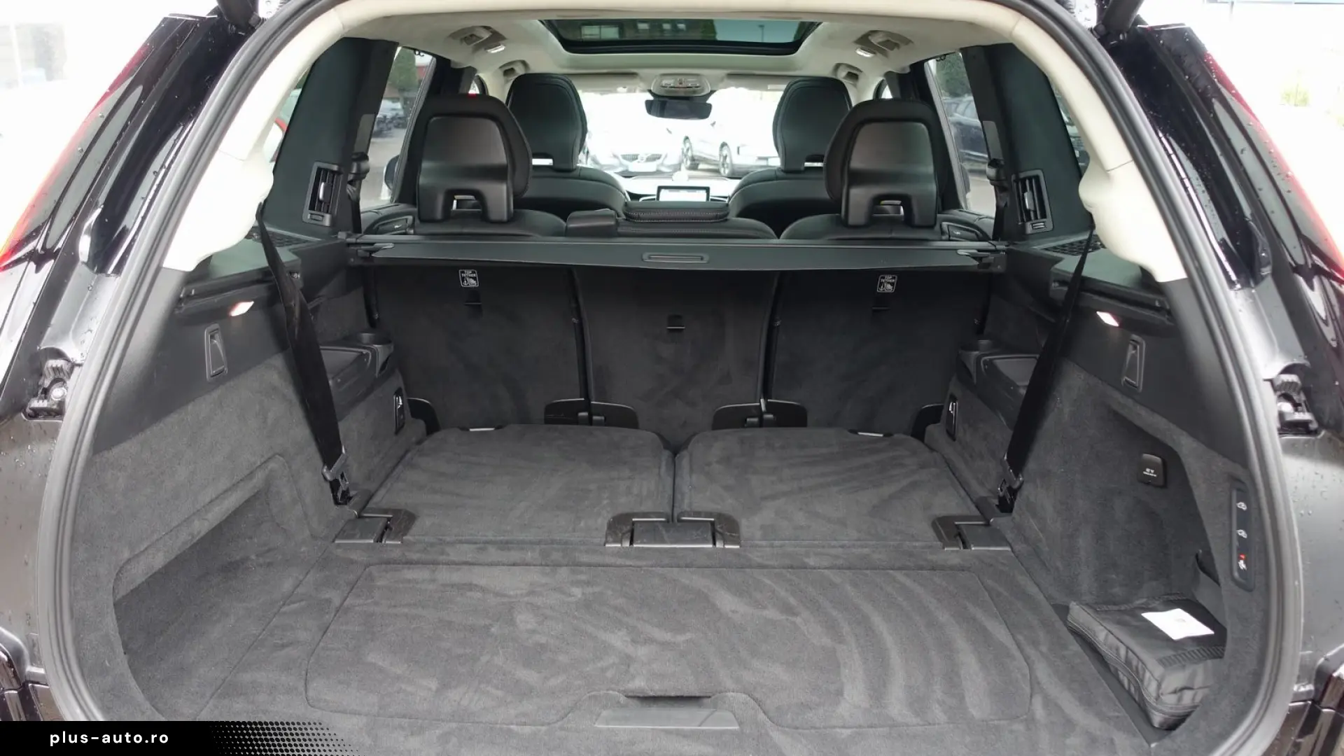 Volvo XC90Ultra Bright T8 AWD PANO B&W
