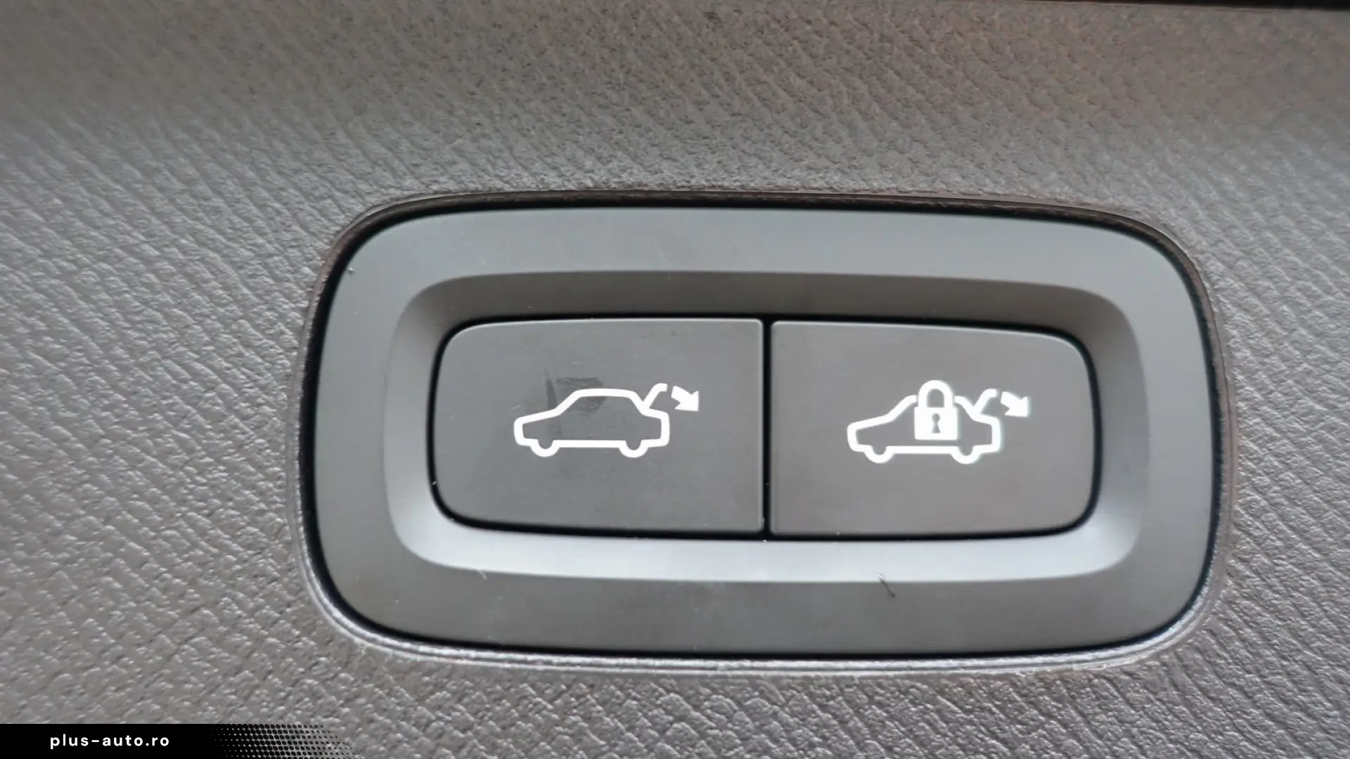 Volvo XC90Ultra Bright T8 AWD PANO B&W